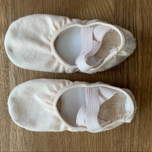 Toddler girl Capezio ballet slippers